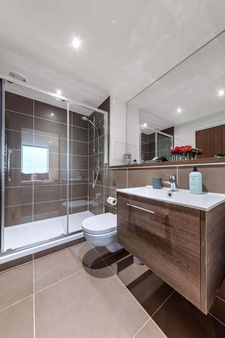 Amazing Britania 1 Bedroom Flat In London Bp40 Kültér fotó